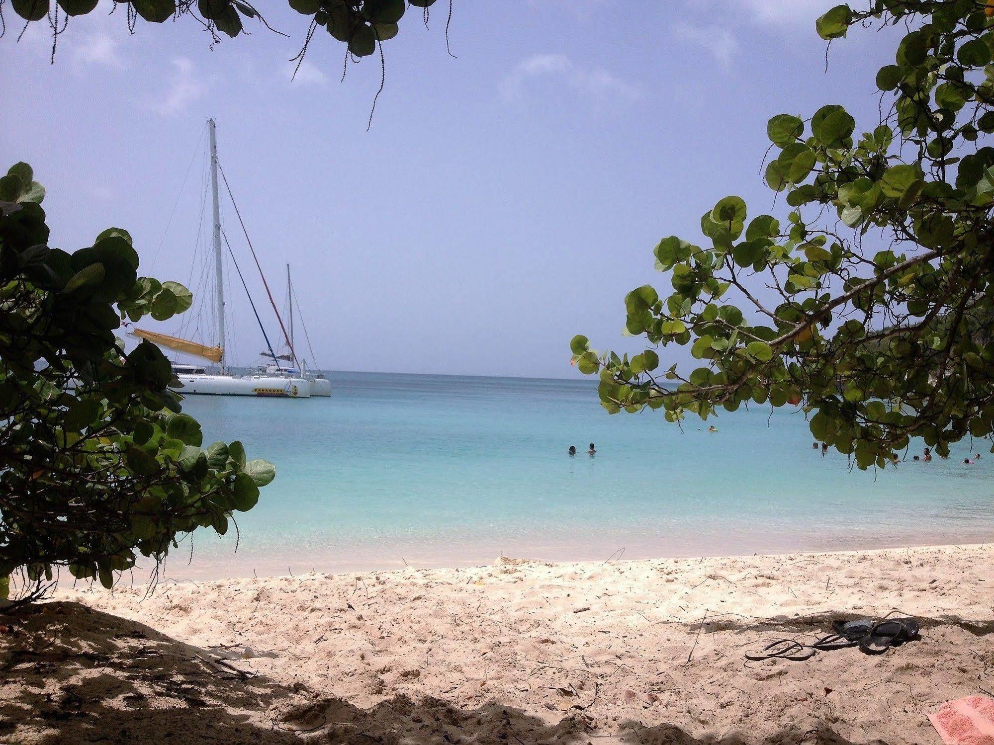 Ti.Maanga Vue Mer Pieds Dans L'Eau Saint-Francois  Bagian luar foto